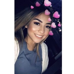 Meet your Posher, Angela